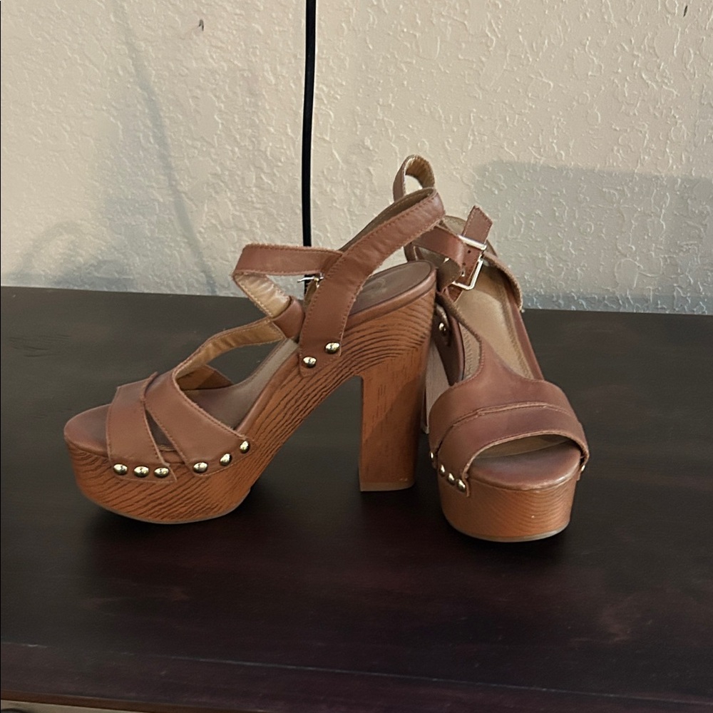 Elegant Tan Platform Heels